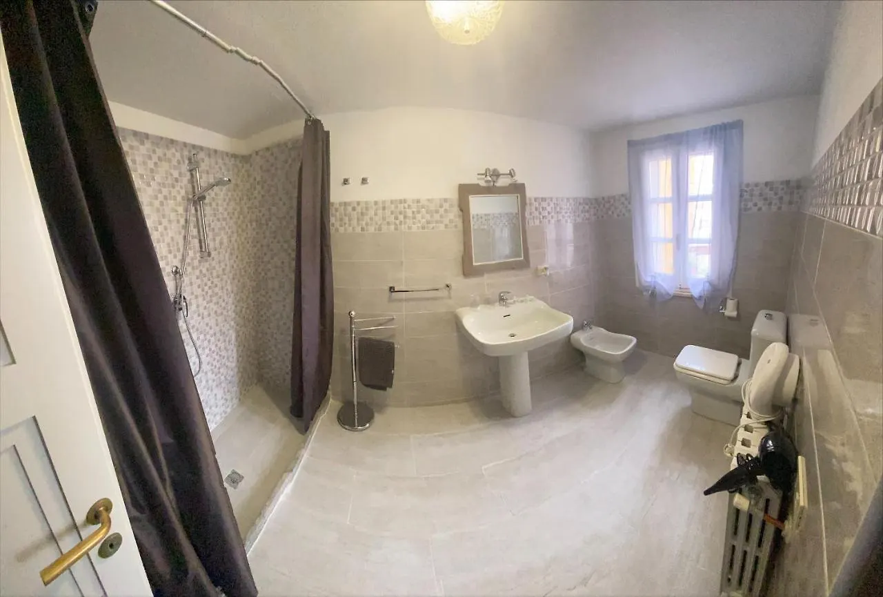 Konukevi Olaspri Oschiri İtalya